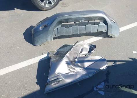 2010 Honda Cr-V Lx z USA, uszkodzony, nr VIN 5J6RE3H35AL045809